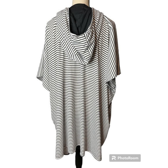 Hurley Nike Dri-Fit Kaftan Size M/L in Black and White Stripe with Hood - Picture 4 of 6